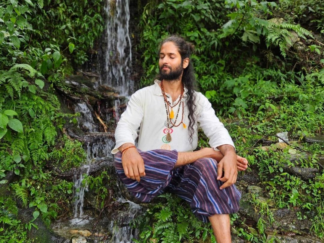 Katyuri Kings Divine Stay- Babaji'S Cave Dwarahat Exterior foto